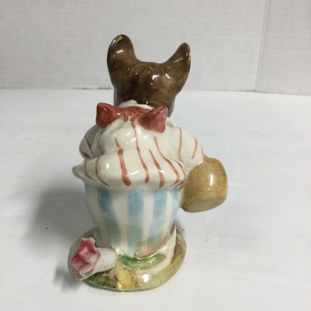 Beatrix Potter Mrs Tittlemouse Brown Ceramic Mouse Figurine Vintage